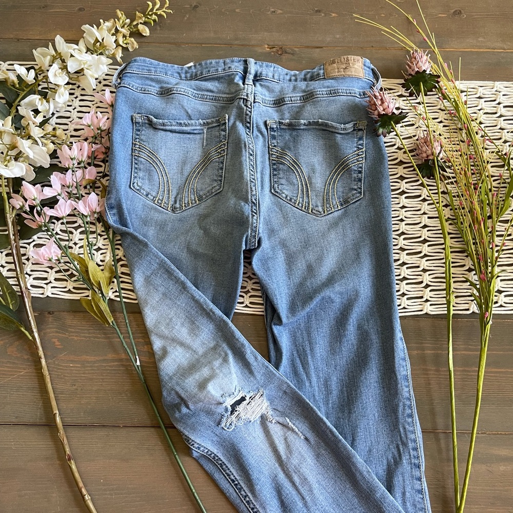 Hollister distressed super skinny high rise jeans